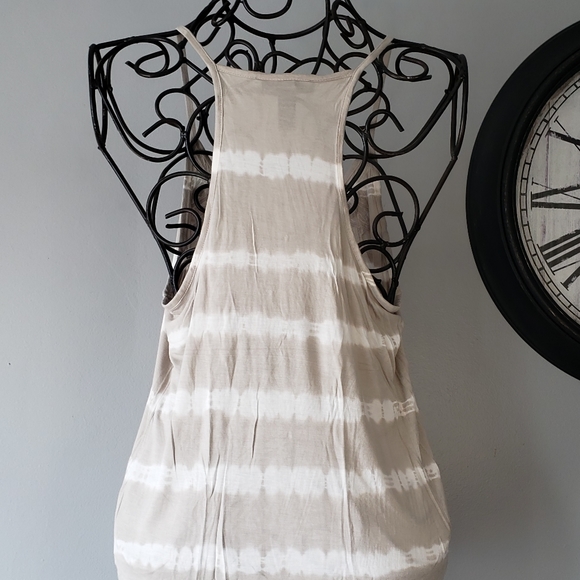 Sequence Tank - Picture 4 of 7